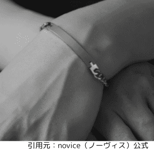 引用画像：noviceプレートチェーンブレスレット